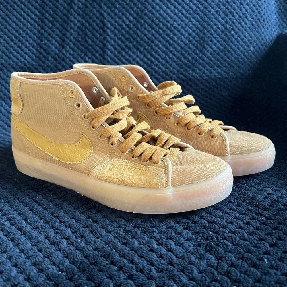 Nike SB BLZR Court Mid Premium Desert Ocher - Mens size 8 NEW - Picture 1 of 9